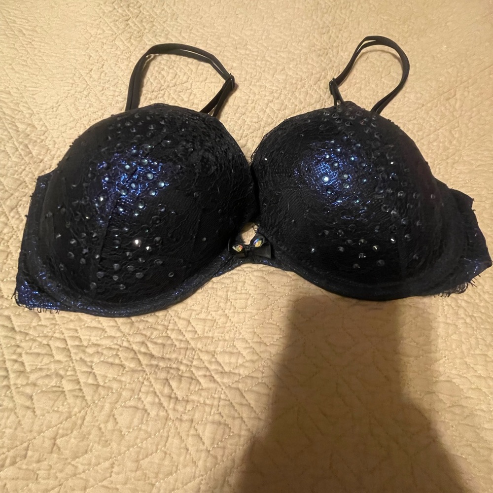 COPY - Victoria secret 34dd